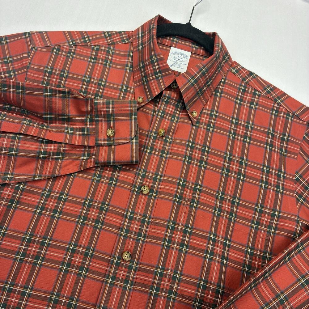 Brooks Brothers Mens M Red Plaid Button Down Shirt Slim Fit Non Iron Cotton